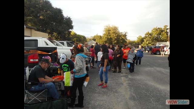 trunk-or-treat2016-04